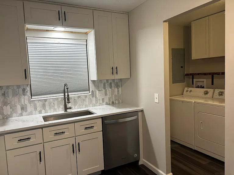 Easy access to on-site laundry room!