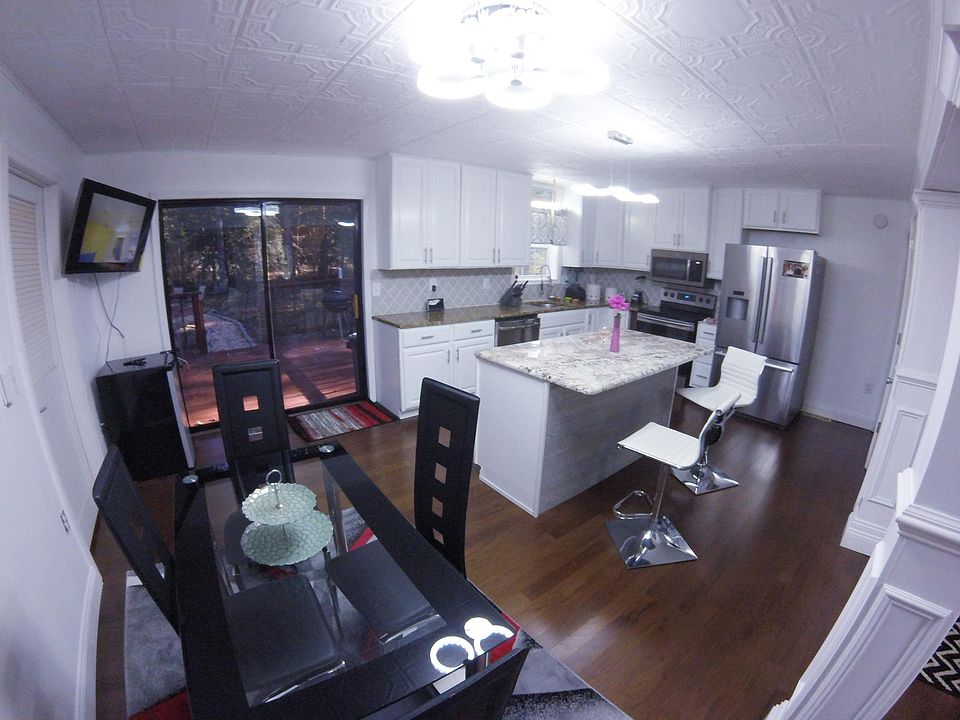 1st image of 24219 Kent Dr