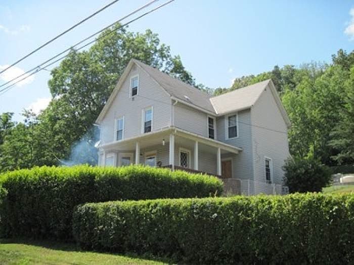 1st image of 142 Charlton St
