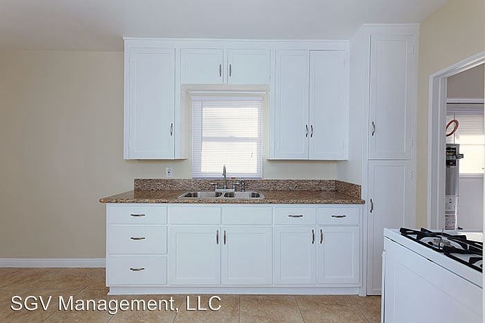 1st image of 220 W Lime Ave APT B