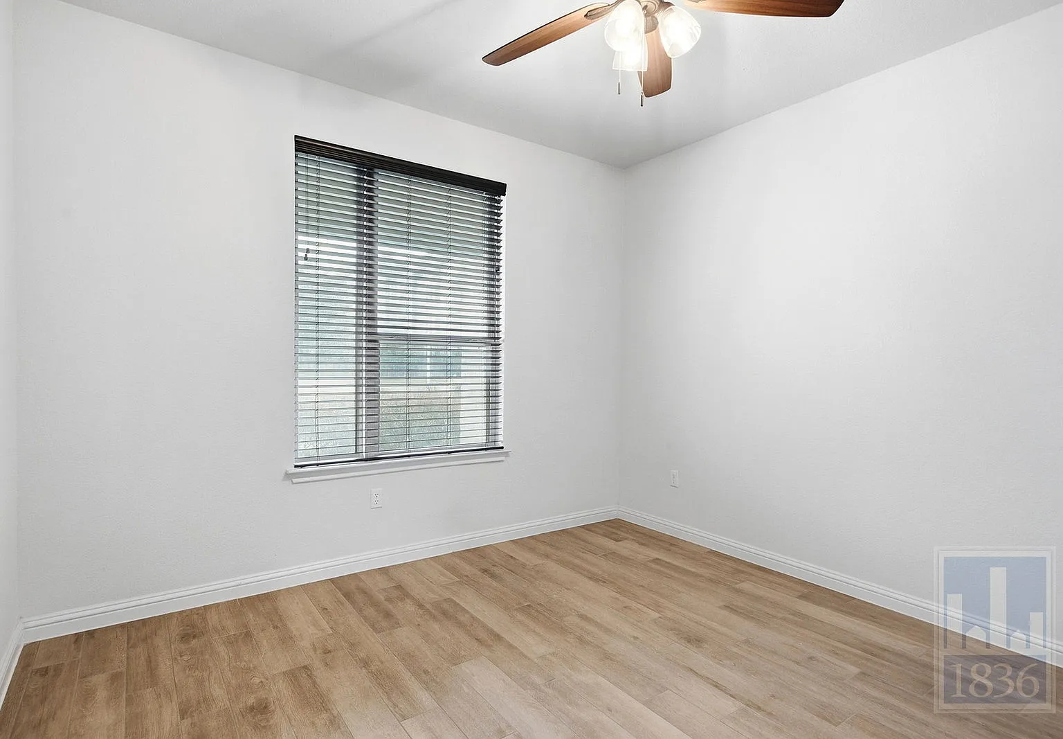 3 bed, 2.5 bath, 2266 sqft, $2,695 — Photo 4