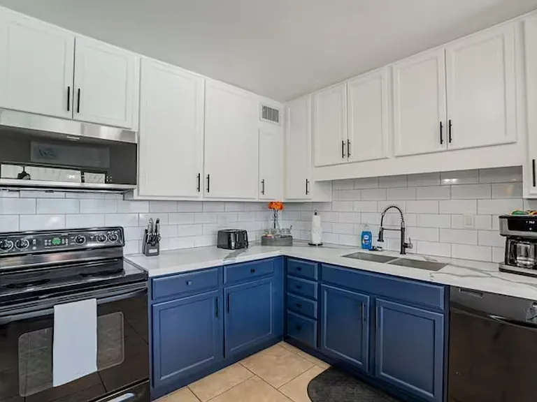 8137 E Amelia Ave — Photo 8