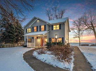 W6537 Firelane #8, Menasha, WI 54952