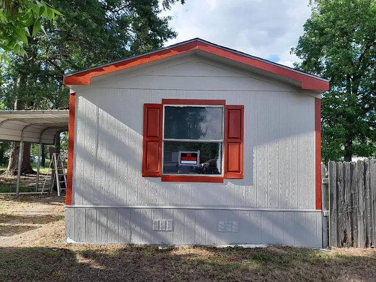 214 Pierce Dr — Photo 2