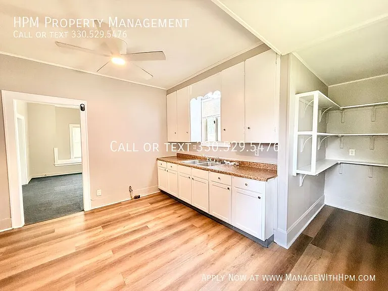 2202 Brownlee Ave NE — Photo 7