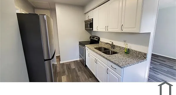 3351 Hillsdale Ave — Photo 8