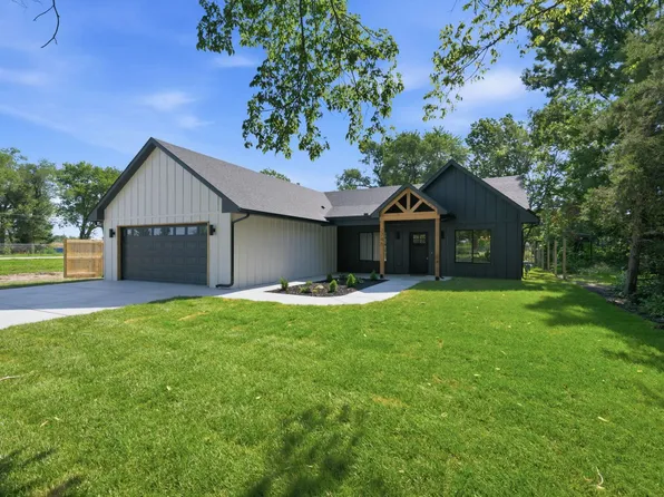 3748 N Salina Rd, Wichita, KS 67204