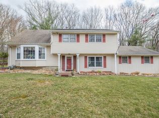 38 Tarn Dr, Morris Plains, NJ 07950