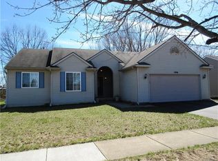 1006 Town Trl, Pinckney, MI