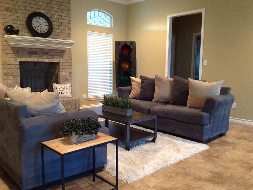 Great-room with Fireplace