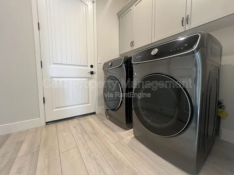 2996 Minaret Way — Photo 12