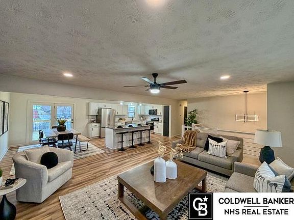 3rd image of 504 Shannon Rd