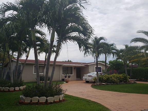 3rd image of 9921 NW 27th St