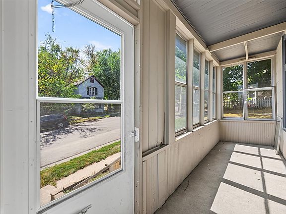 4th image of 807 Case Ave