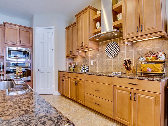 3rd image of 11025 Charmwood Dr