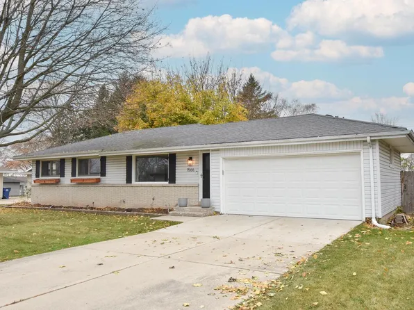 1566 Scott ROAD, Port Washington, WI 53074