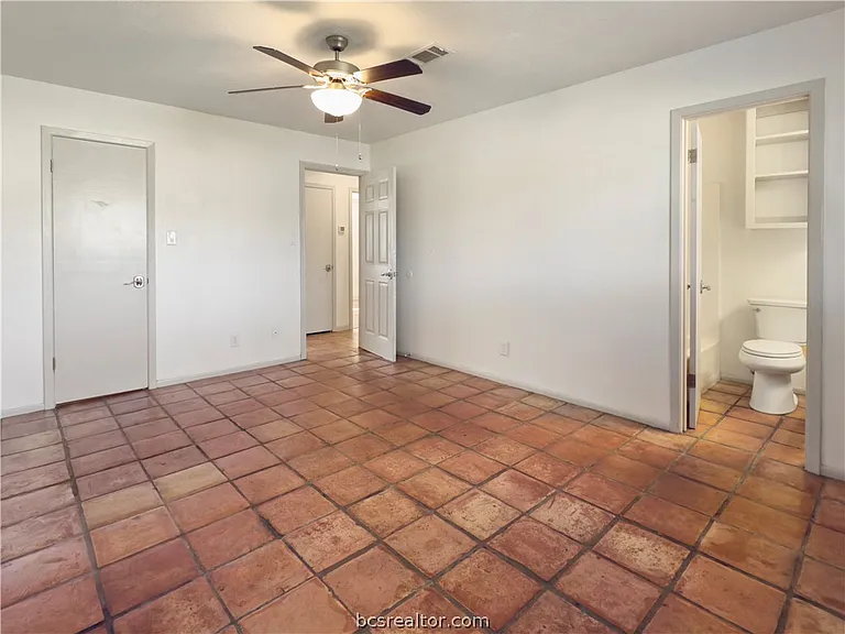 3003 Highwood Ln — Photo 12