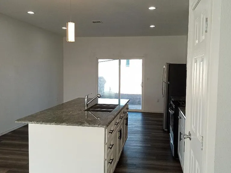 718 Cobre St #2 — Photo 3