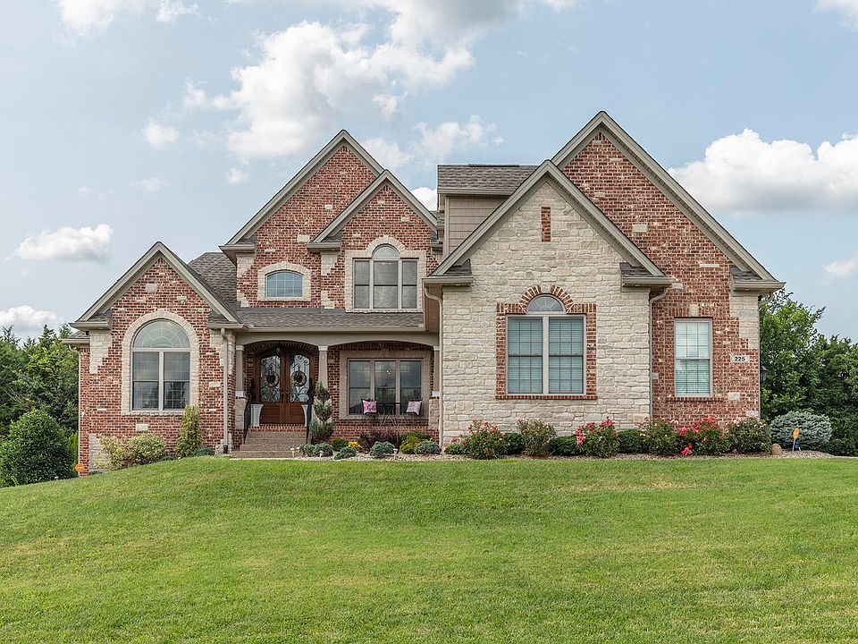 1st image of 225 Cedar Falls Dr