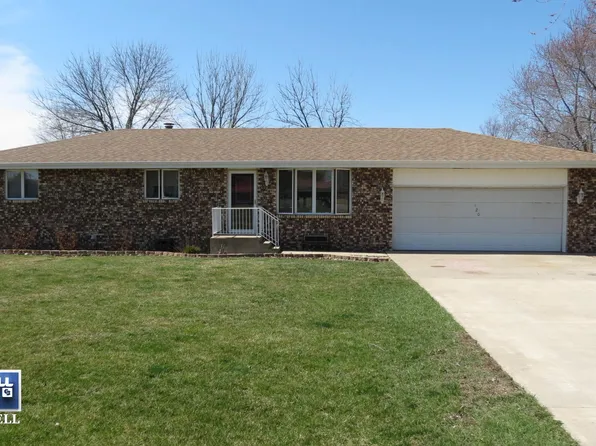 120 N Maple Ave, Clifton, IL 60927