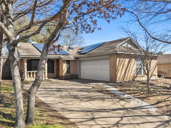 10028 Lone Eagle Dr, Fort Worth, TX 76108