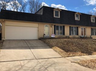 5162 Green Trace Ln, Saint Louis, MO 63128