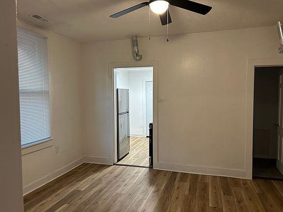 3rd image of 2813 Portland Ave #4
