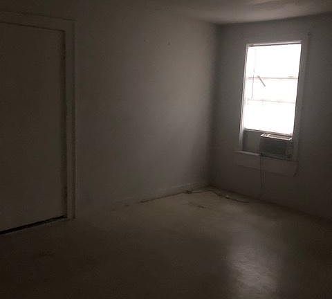 4th image of 2538 Lamar St