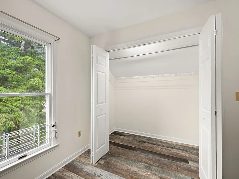 414 S Washington St — Photo 15