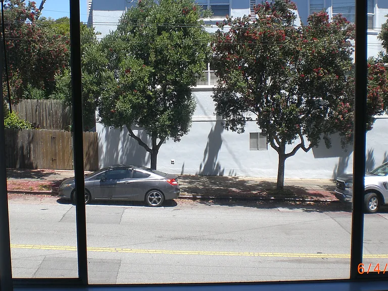 2709 Balboa St #2 — Photo 4
