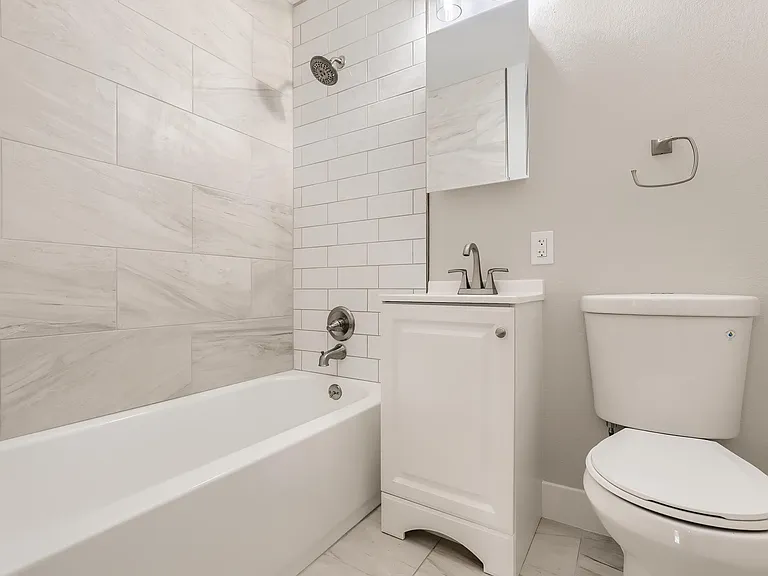 3064 S Winona Ct — Photo 17