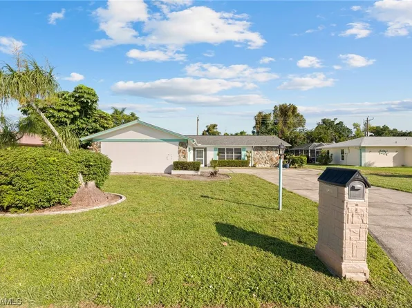 1445 Dubonnet Ct, Fort Myers, FL 33919