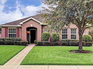 671 Park View Ln, League City, TX 77573