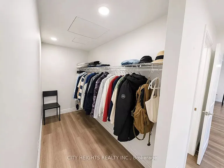 1611 Banwell Rd #611 — Photo 2