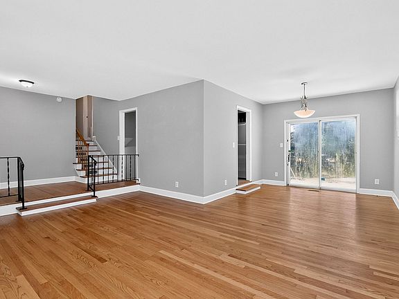 5th image of 5200 Amity Pl