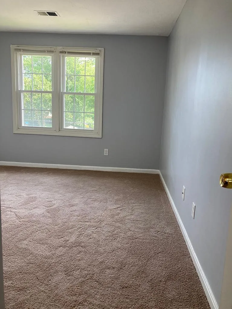 2 bed, $1,800 — Photo 2