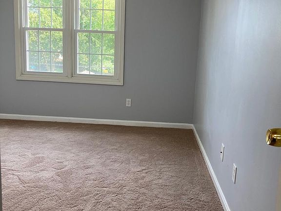 2nd image of 14 Saratoga Ave APT 6