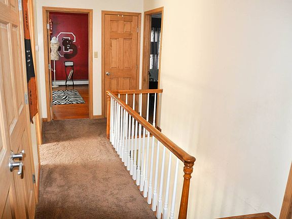 4th image of 30 Ross Rd