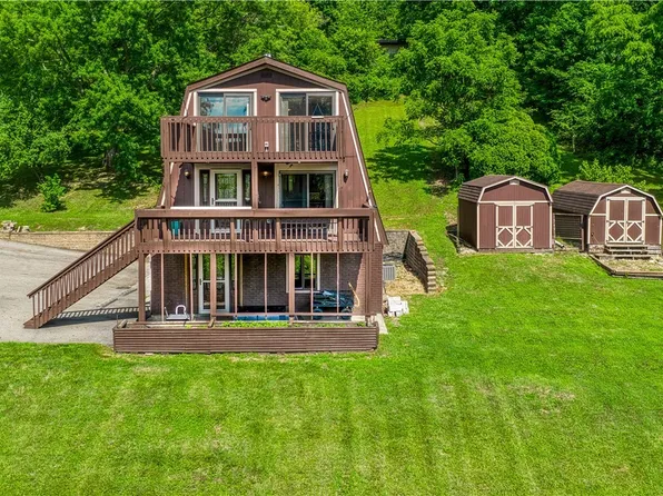 176 Valley View Dr SE, Heath, OH 43056