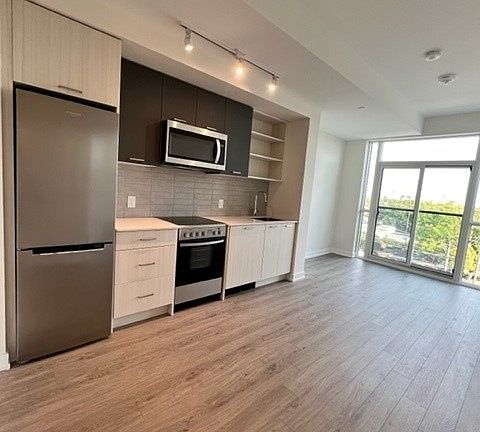 2nd image of 2300 Saint Clair Ave W #606