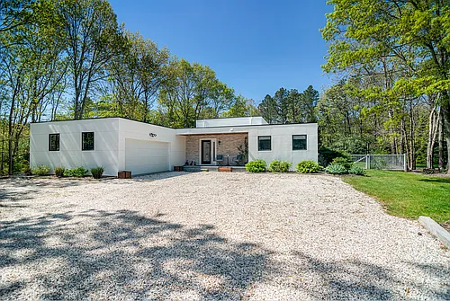 36 Deerfield Way Photo 1