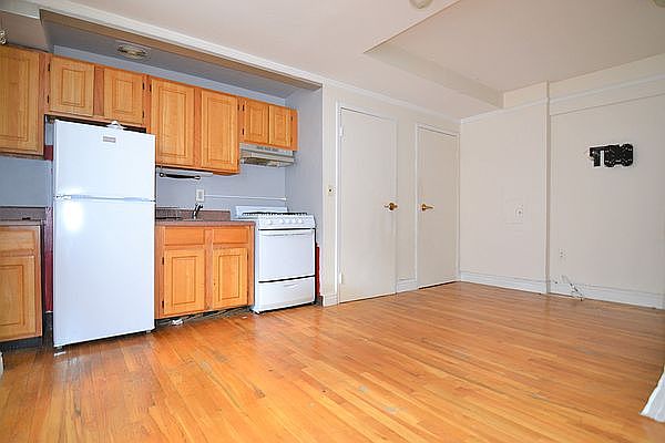 2nd image of 73 Hanson Pl APT 4