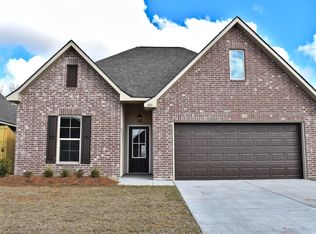 421 Berg Ct, Youngsville, LA 70592