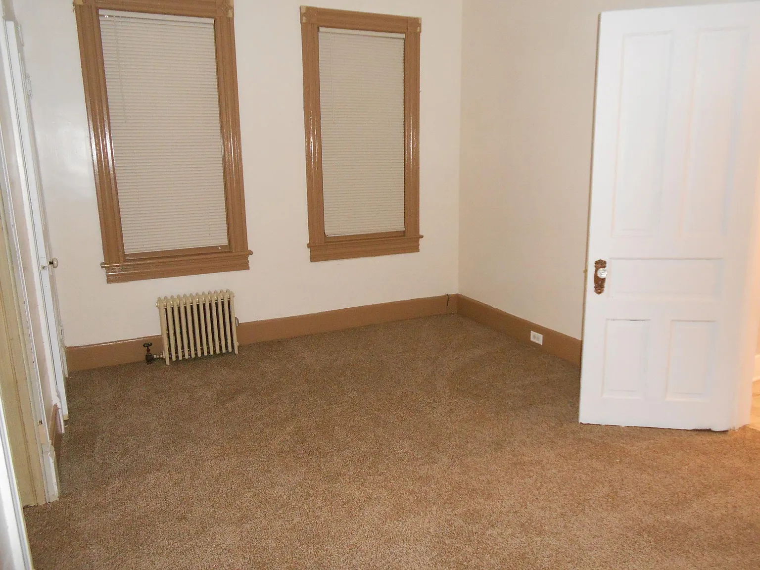 2 bed, 1200 sqft, $1,400 — Photo 3