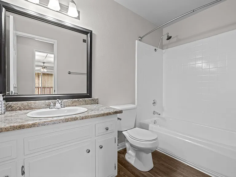 Timbers Riverside Apartments — Photo 6