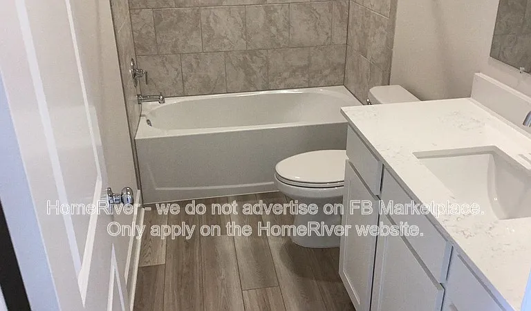 1419 Lake Geneva Dr — Photo 6