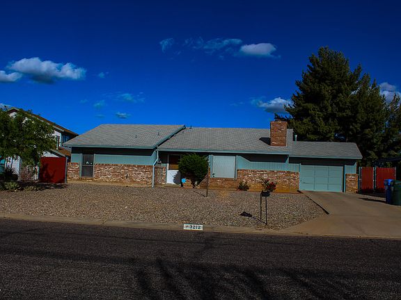 2nd image of 3212 Oakmont Dr