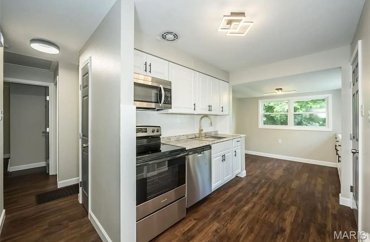 4 bed, 1008 sqft, $1,770 — Photo 4