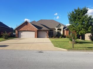 4475 E Cromwell St, Springfield, MO 65802