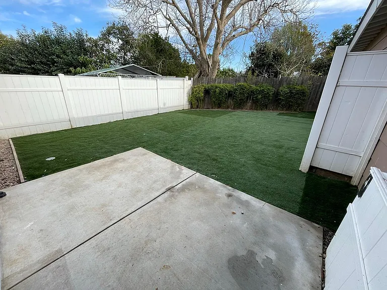 4500 Arch St — Photo 8